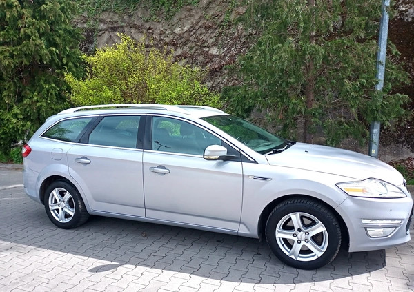 Ford Mondeo cena 22700 przebieg: 212000, rok produkcji 2010 z Kosów Lacki małe 154